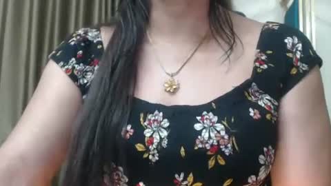 Snapshot of desimaisa130 chatting on December 2, 5:46 pm Maisa online show from December 2, 5:46 pm