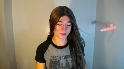 LORINE online show from December 21, 12:49 pm