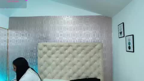 Snapshot of desire_sara chatting on March 6, 12:30 pm Sara Desire online show from March 6, 12:30 pm