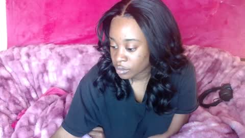 Snapshot of desireeafterdark chatting on January 8, 4:22 pm desireeafterdark online show from January 8, 4:22 pm