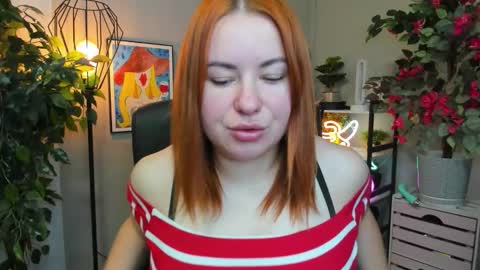 LAYLA online show from November 14, 8:03 am