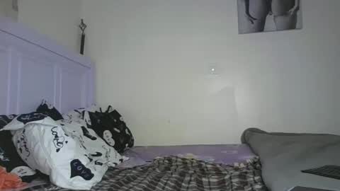 Snapshot of desirepeace chatting on November 1, 3:21 am desirepeace online show from November 1, 3:21 am