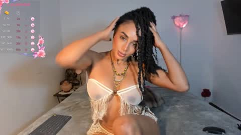 Snapshot of destinnemil chatting on September 15, 3:31 pm Destinne Mill online show from September 15, 3:31 pm