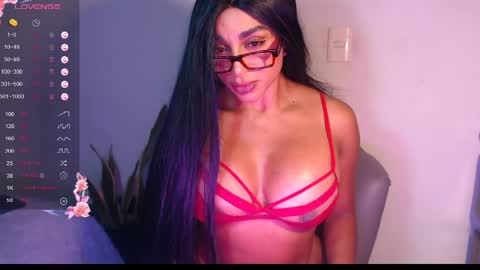 Destinne Mill online show from May 28, 11:41 am