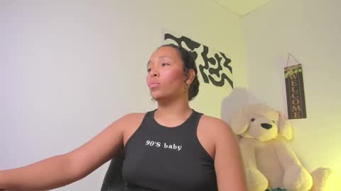 desty_y online show from February 25, 7:51 am