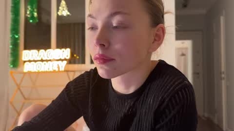 Snapshot of deva_alice chatting on December 4, 2:04 pm Id be happy to have a steamy stream girl online show from December 4, 2:04 pm