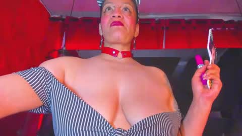 devil_taylorx online show from December 5, 2:22 pm