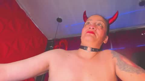 Snapshot of devil_taylorx chatting on October 24, 6:15 pm devil_taylorx online show from October 24, 6:15 pm