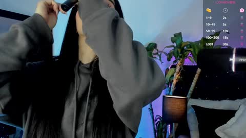 Snapshot of devlin_violet__ chatting on January 4, 4:33 am PaulaInsta paulacastellanos 1Pvt open online show from January 4, 4:33 am