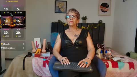 Devora online show from November 8, 9:31 pm