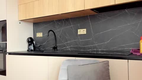 Snapshot of devyale chatting on October 1, 10:20 am devyale online show from October 1, 10:20 am