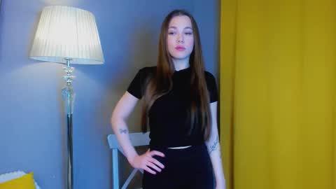 Mia online show from September 25, 7:40 am