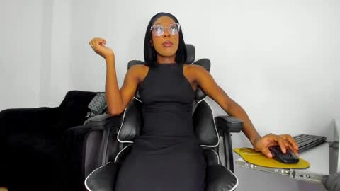 Madisson online show from April 18, 7:29 pm