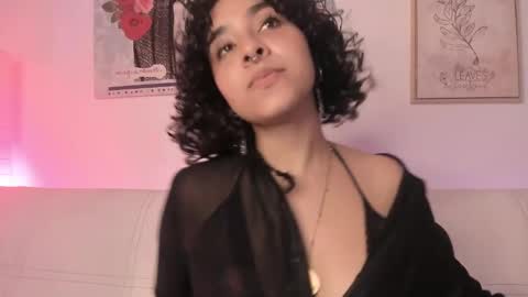 Snapshot of dhalila_ chatting on March 7, 1:20 am d h a l i l a online show from March 7, 1:20 am