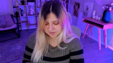 Dia online show from October 17, 8:34 pm