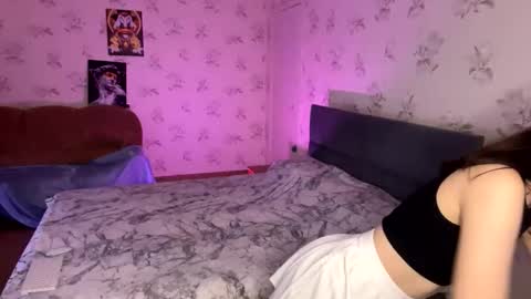 diadavidson_ online show from October 14, 6:21 pm