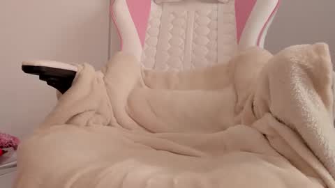 Thea online show from December 13, 7:15 am