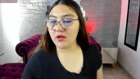 Snapshot of diamondfox_m chatting on October 7, 12:31 pm Your Diamond online show from October 7, 12:31 pm