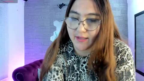 Snapshot of diamondfox_m chatting on November 1, 2:43 pm Your Diamond online show from November 1, 2:43 pm