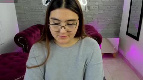 Snapshot of diamondfox_m chatting on October 16, 2:20 pm Your Diamond online show from October 16, 2:20 pm