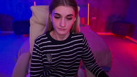 DiamondNina online show from April 16, 8:08 pm