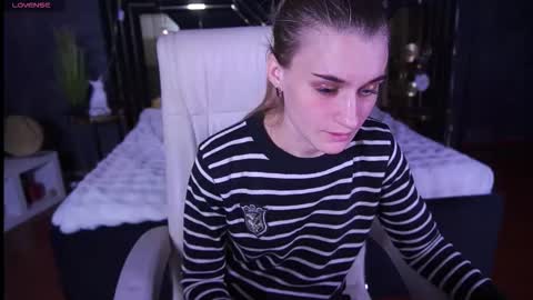 DiamondNina online show from February 5, 7:50 pm