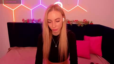 Snapshot of diana_garrett chatting on January 8, 1:42 am Diana online show from January 8, 1:42 am