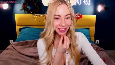 Snapshot of diana_garrett chatting on December 19, 8:56 am Diana online show from December 19, 8:56 am