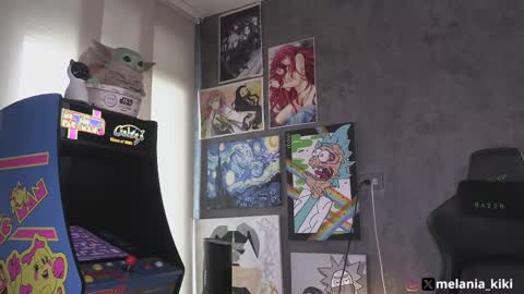 Melania   -    online show from October 7, 8:57 pm