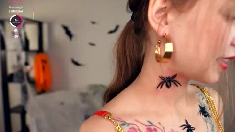 Snapshot of dierafauxa chatting on October 30, 8:10 pm Elwyna online show from October 30, 8:10 pm