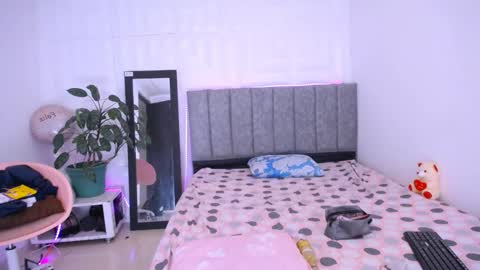 DINA online show from November 4, 6:13 pm