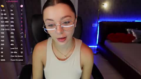 dinacandy online show from October 7, 10:19 am