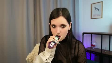 dinahganus online show from October 23, 4:40 am