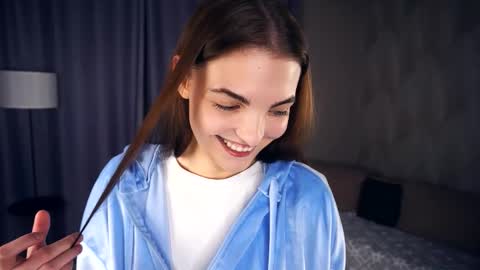 Erica online show from September 15, 5:53 pm