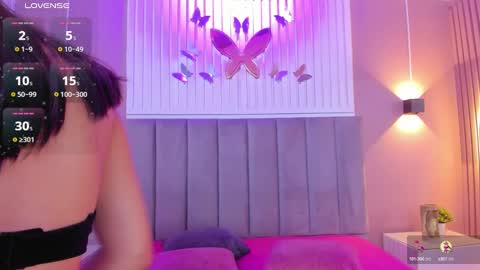 Snapshot of diosa_cristal chatting on February 6, 3:27 am Cristal online show from February 6, 3:27 am