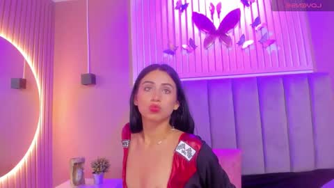 Cristal  online show from December 14, 4:51 am