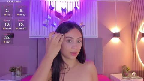 Snapshot of diosa_cristal chatting on February 21, 3:45 am Cristal online show from February 21, 3:45 am