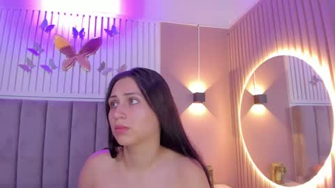 Snapshot of diosa_cristal chatting on December 19, 3:07 am Cristal online show from December 19, 3:07 am
