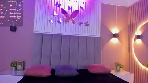 Snapshot of diosa_cristal chatting on February 2, 3:21 am Cristal online show from February 2, 3:21 am
