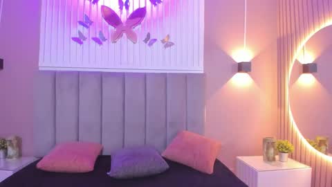 Snapshot of diosa_cristal chatting on January 25, 3:19 am Cristal online show from January 25, 3:19 am