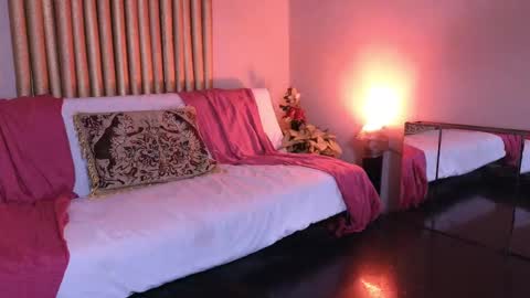 Snapshot of diosa_honey chatting on March 2, 7:08 pm Diosa online show from March 2, 7:08 pm