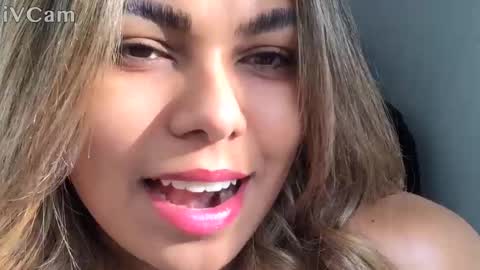 diosadeluniverso_ online show from October 18, 7:59 pm