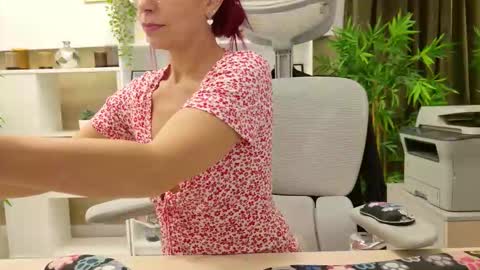 Snapshot of dirty_mature chatting on October 9, 9:24 am dirty_mature online show from October 9, 9:24 am