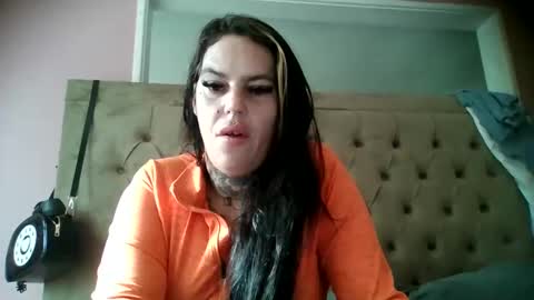 dirty_paisley_x online show from October 7, 1:04 pm