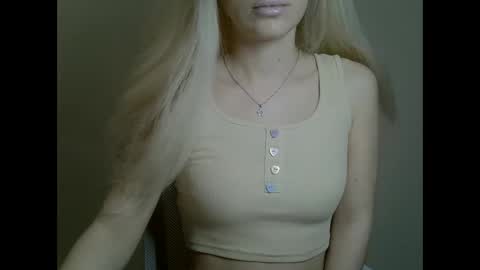 DitaMilton online show from December 21, 2:47 pm