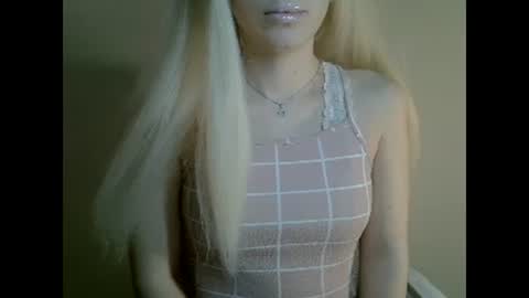 DitaMilton online show from December 17, 3:49 pm