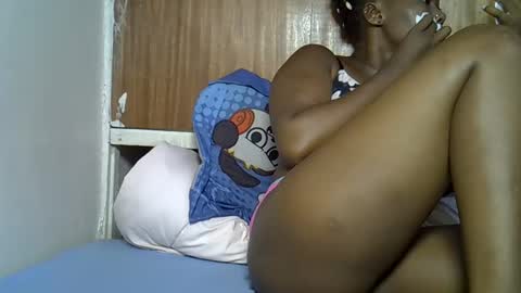 thicky diva online show from November 12, 4:27 pm