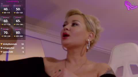 Miss Kim online show from December 13, 9:30 pm