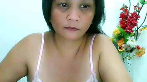 Snapshot of divinegrace10 chatting on February 19, 3:27 pm Divine Grace Close To Your Hear online show from February 19, 3:27 pm