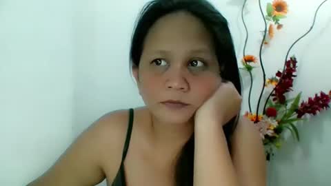 Snapshot of divinegrace10 chatting on December 11, 3:02 am Divine Grace Close To Your Hear online show from December 11, 3:02 am